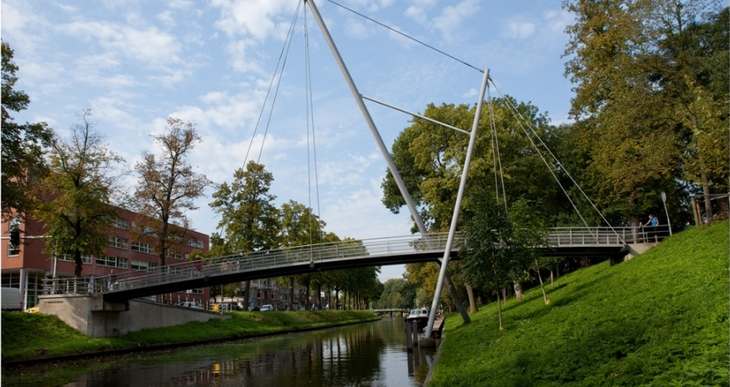 voetgangersbrug catharijnesingel 111987123658